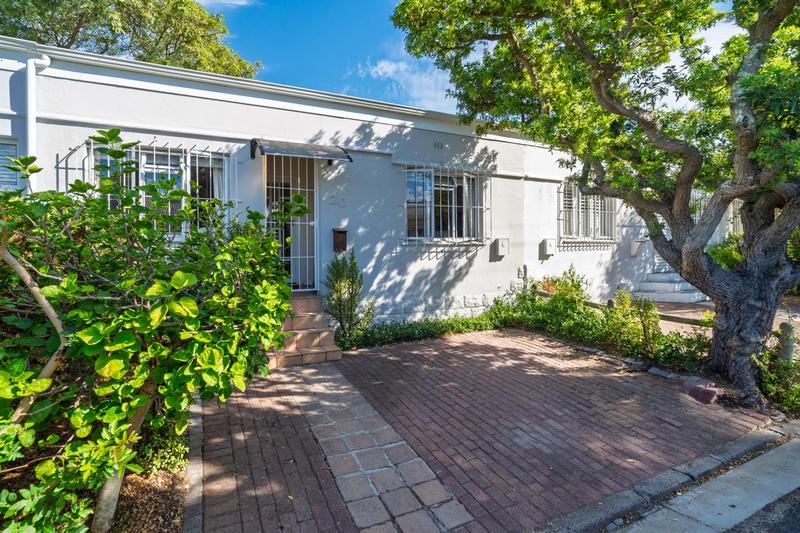 2 Bedroom Property for Sale in Harfield Village Western Cape